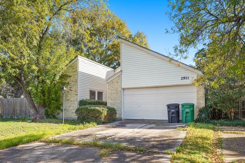 Photo of 2911 Ashford Trail Dr, Houston, TX 77082 (MLS # 70653534)