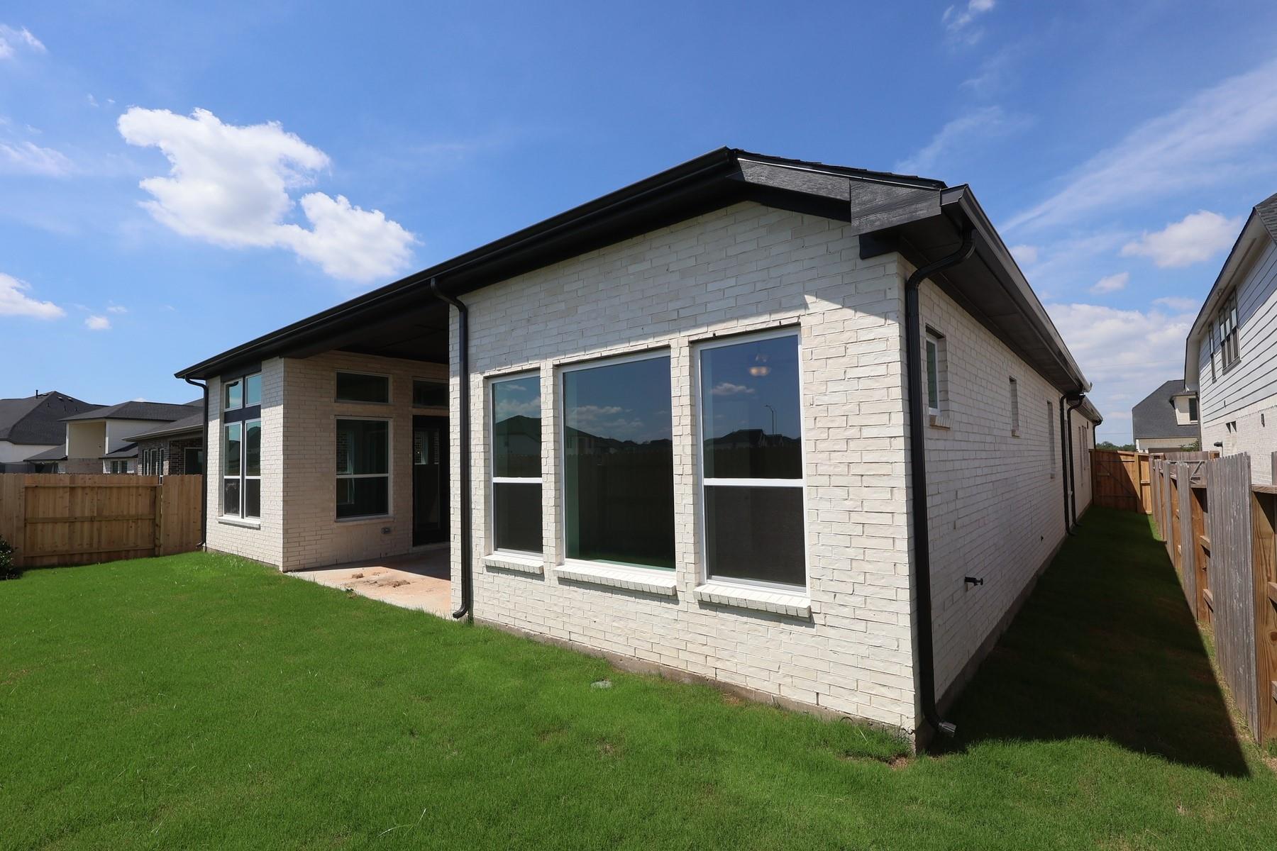 4915 Benton Woods Trail