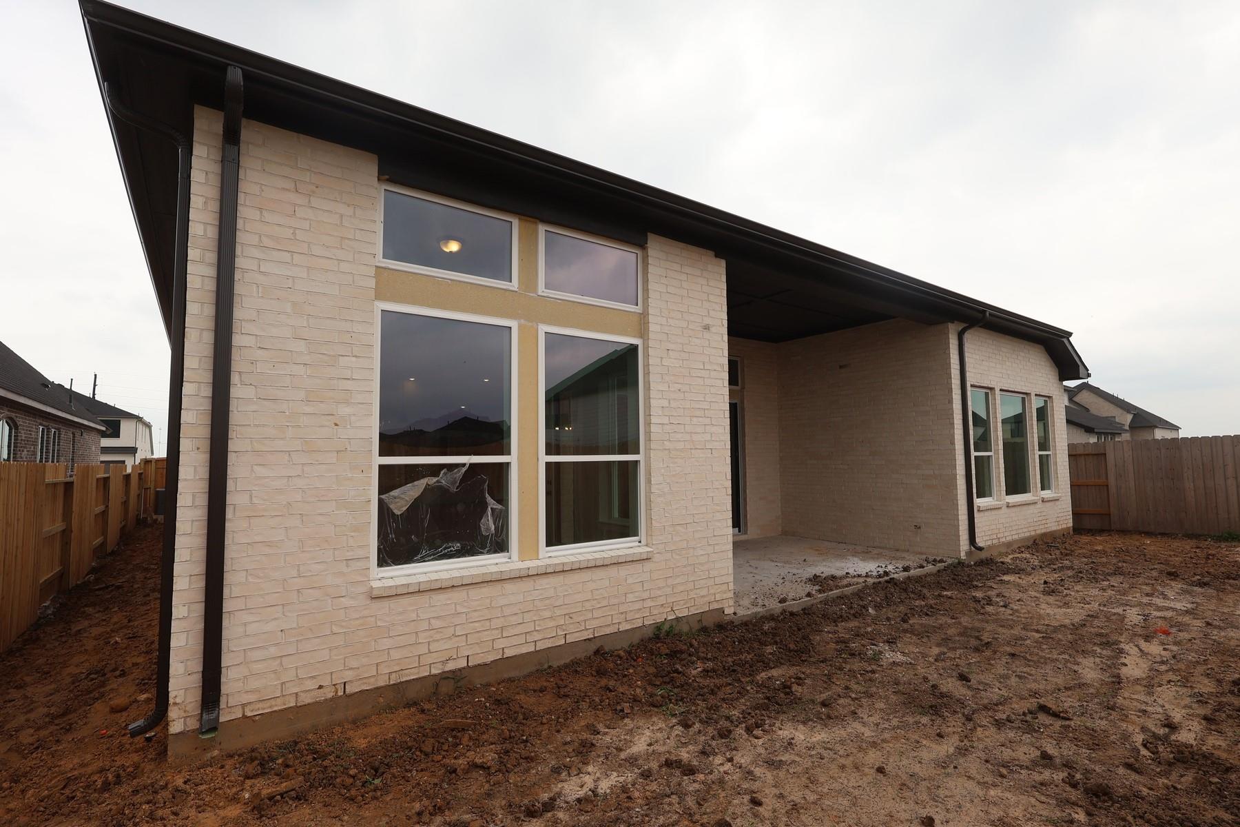 4915 Benton Woods Trail