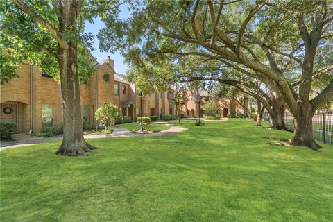 Photo of 3200 Bellefontaine Street #72, Houston, TX 77025 (MLS # 31130583)