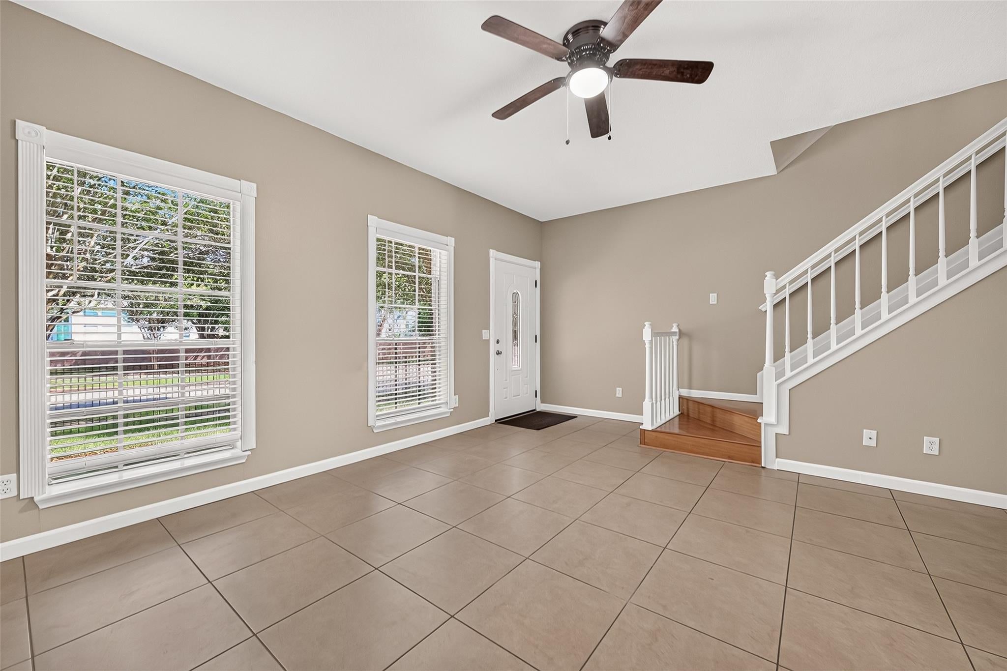 2930 Grants Lake Boulevard 2202