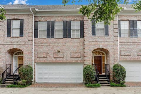 Townhouse For Sale - 6857 Staffordshire Boulevard<br/> Harris County, Houston, TX 77030