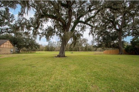 Vacant Land For Sale - 2232 Ridgewood<br/> West Columbia, TX 77486