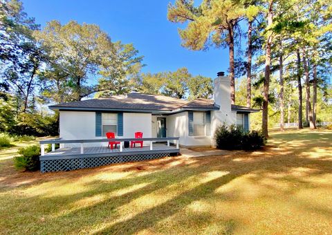 Photo of 116 Lakeview Drive Drive, Grapeland, TX 75844 (MLS # 83444739)