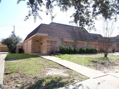 Photo of 5504 Deep Forest Dr, Houston, TX 77092 (MLS # 33634956)
