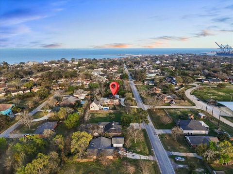 Tiny photo for 510 Shoreacres Boulevard, Shoreacres, TX 77571 (MLS # 60309756)