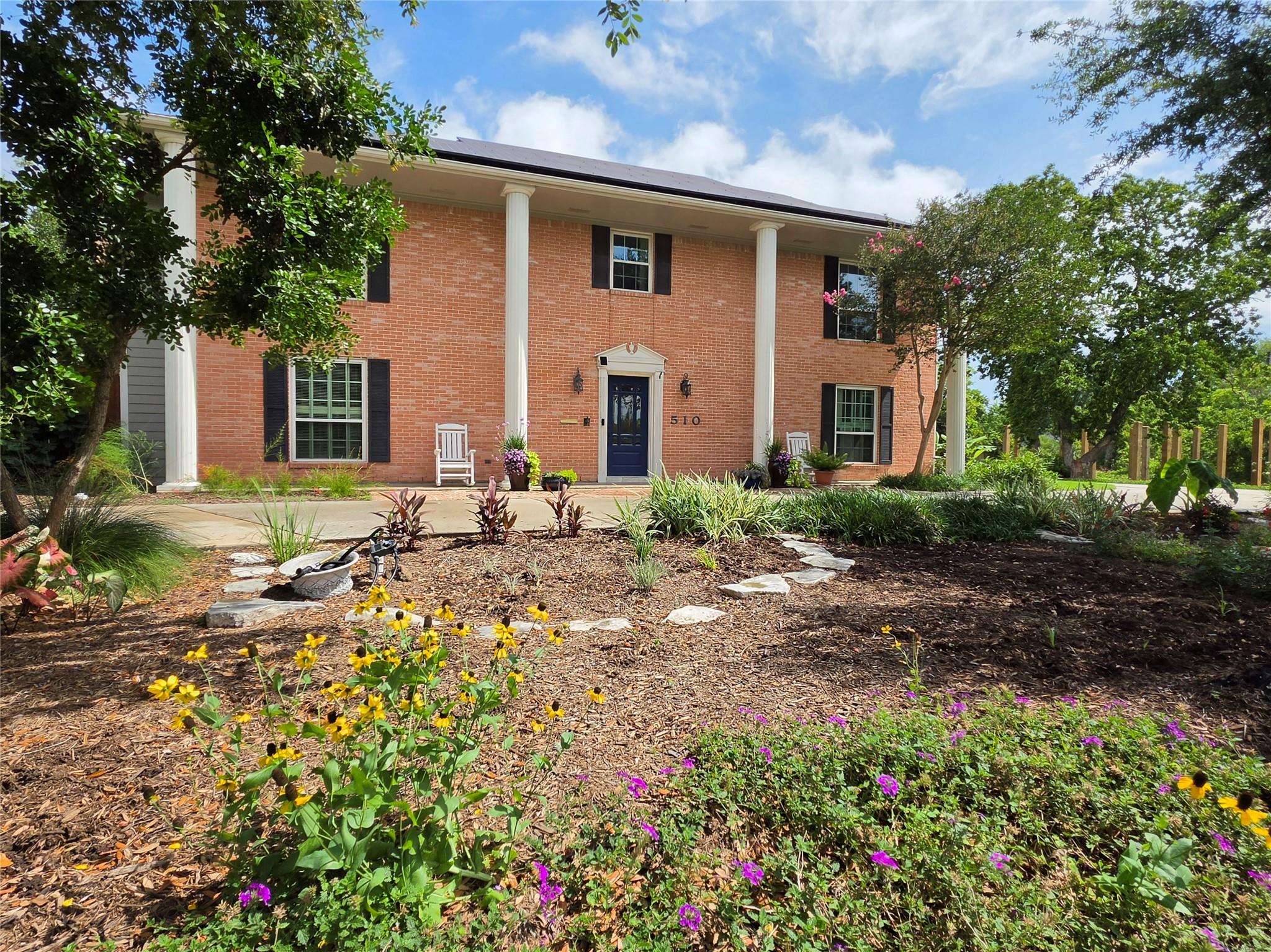 510 Shore Acres Boulevard