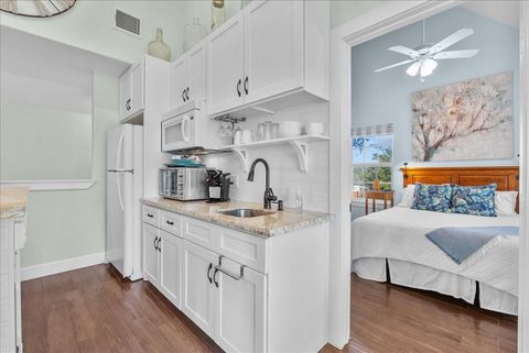 Tiny photo for 510 Shoreacres Boulevard, Shoreacres, TX 77571 (MLS # 60309756)