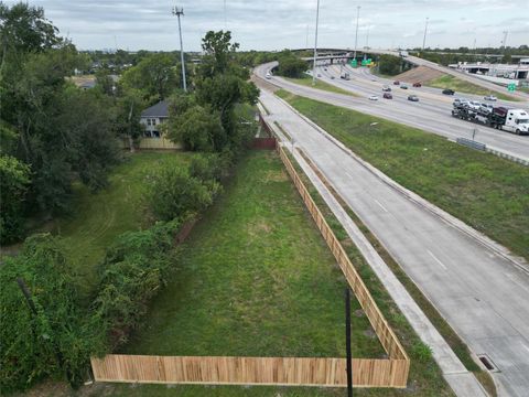 Photo of 0 Leffingwell Street, Houston, TX 77026 (MLS # 98589121)