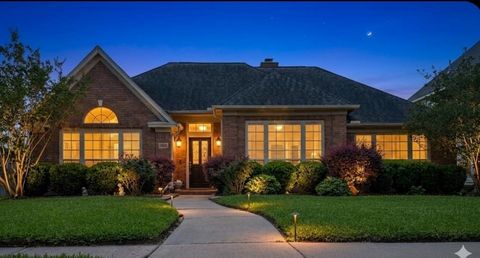 Photo of 13107 Walnut Lake Road, Houston, TX 77065 (MLS # 76583744)