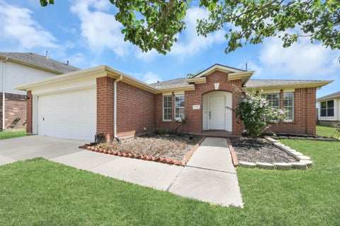Photo of 5114 Santrey Drive, Houston, TX 77084 (MLS # 66273779)