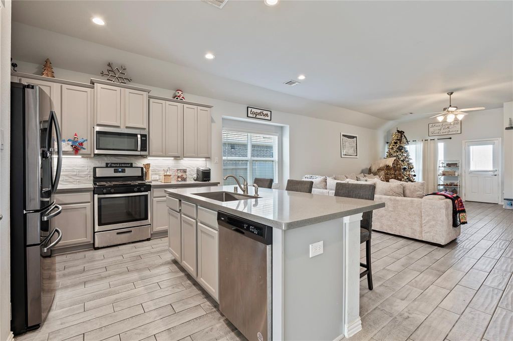 Photo of 14143 Medina Drive, Baytown, TX 77523 (MLS # 87947329)