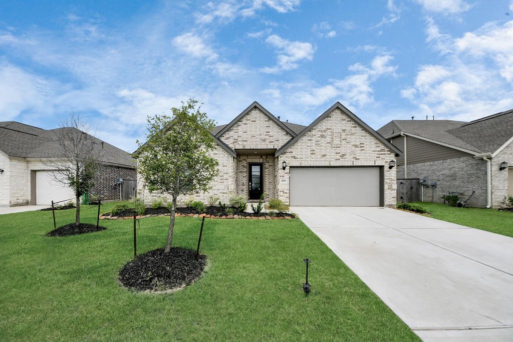 Photo of 4511 Aspen Colony Lane, Baytown, TX 77521 (MLS # 55219581)