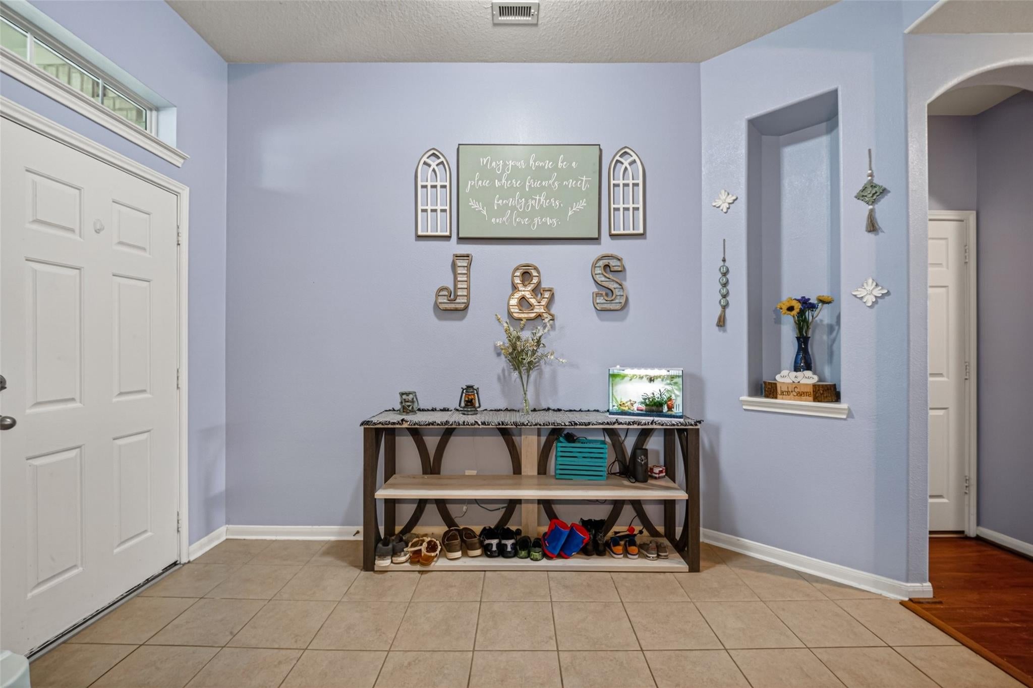 3209 Lone Trail Drive S