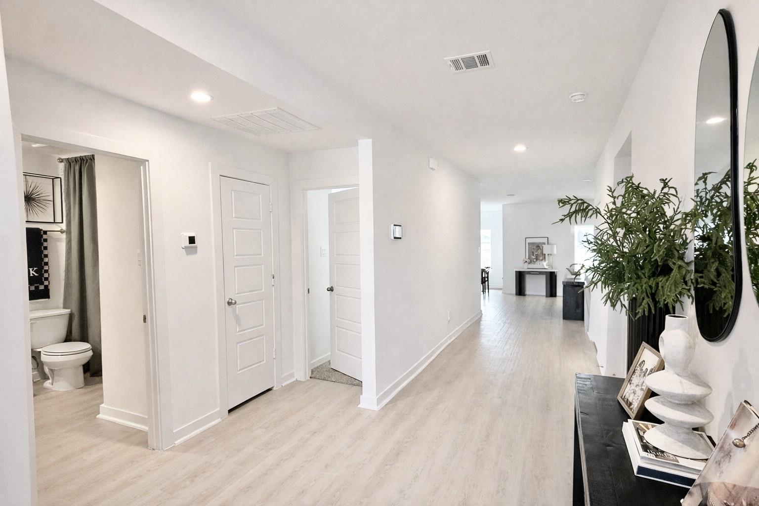 8554 Tropical Breeze Way