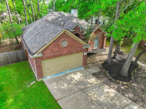 Photo of 18 Maize Meadow Place, The Woodlands, TX 77381 (MLS # 92313853)