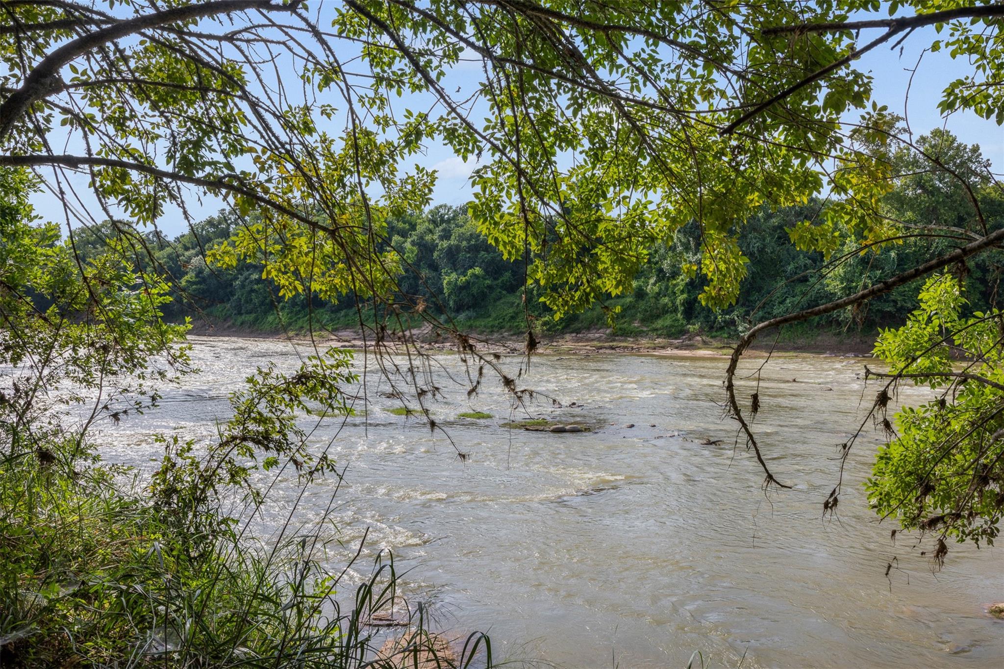 212 AC Black Bridge Road