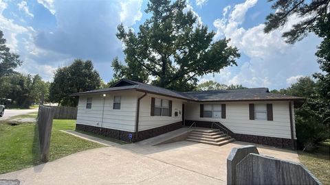 Photo of 3058 Old Colony Road, Huntsville, TX 77320 (MLS # 51367096)
