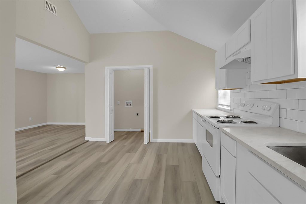 Photo of 511 William Avenue, Baytown, TX 77520 (MLS # 76147300)