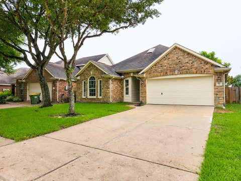 Photo of 11902 White Water Bay Drive, Pearland, TX 77584 (MLS # 86948922)