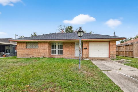 Photo of 4326 Howcher Street, Houston, TX 77047 (MLS # 22521003)