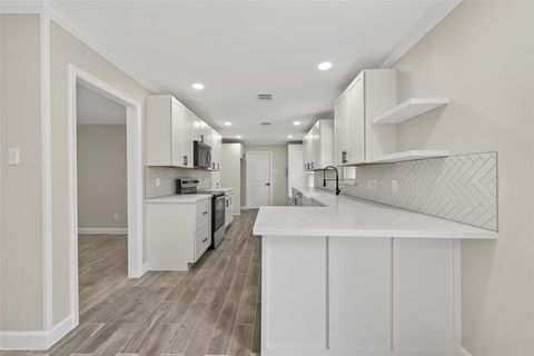 9642 Meadowglen Lane Houston TX 77063