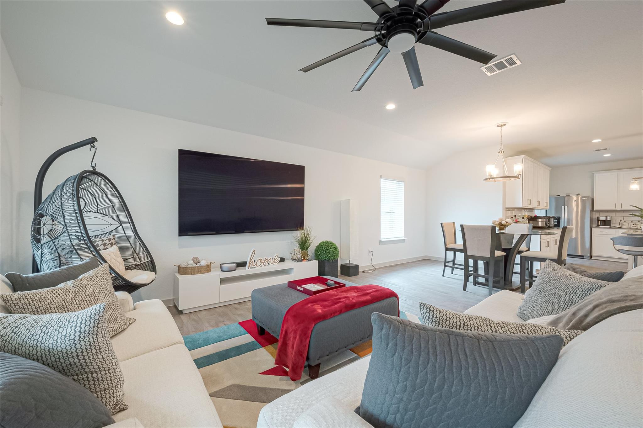 17 Desert Spring Lane