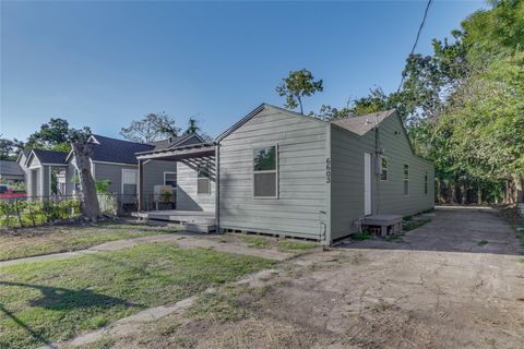 Photo of 6603 Victoria Street, Houston, TX 77020 (MLS # 6261557)