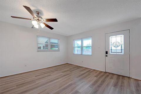 Photo of 910 Judiway Street, Houston, TX 77018 (MLS # 59537291)