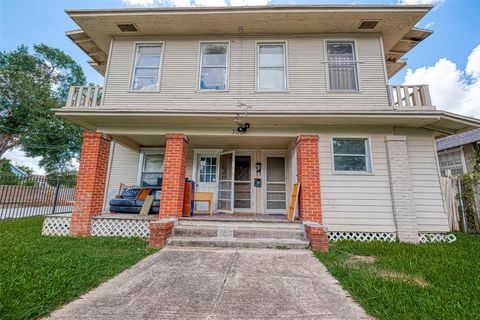 Photo of 301 Grace Street #4, Houston, TX 77003 (MLS # 54690027) Photo of 301 Grace Street #4, Houston, TX 77003 (MLS # 54690027)