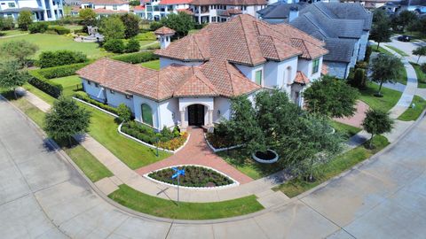 Photo of 7 Haven Shore Lane, Sugar Land, TX 77479 (MLS # 44581180)