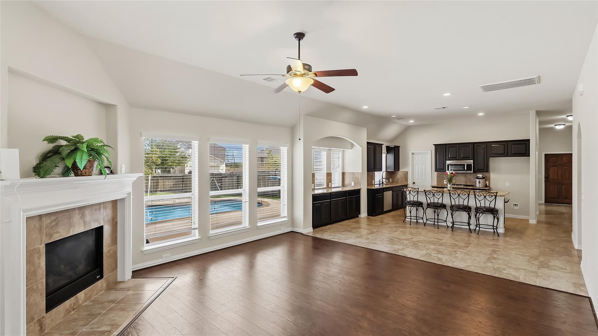 5622 Jay Thrush Drive