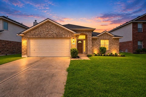 Photo of 18126 Brightwood Park Lane, Richmond, TX 77407 (MLS # 95660695)