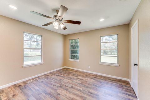 Tiny photo for 305 Yaupon Street, Sweeny, TX 77480 (MLS # 13049044)