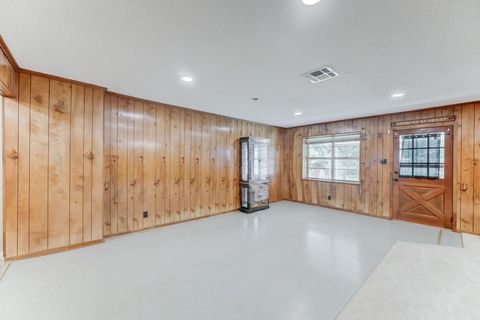 Tiny photo for 305 Yaupon Street, Sweeny, TX 77480 (MLS # 13049044)