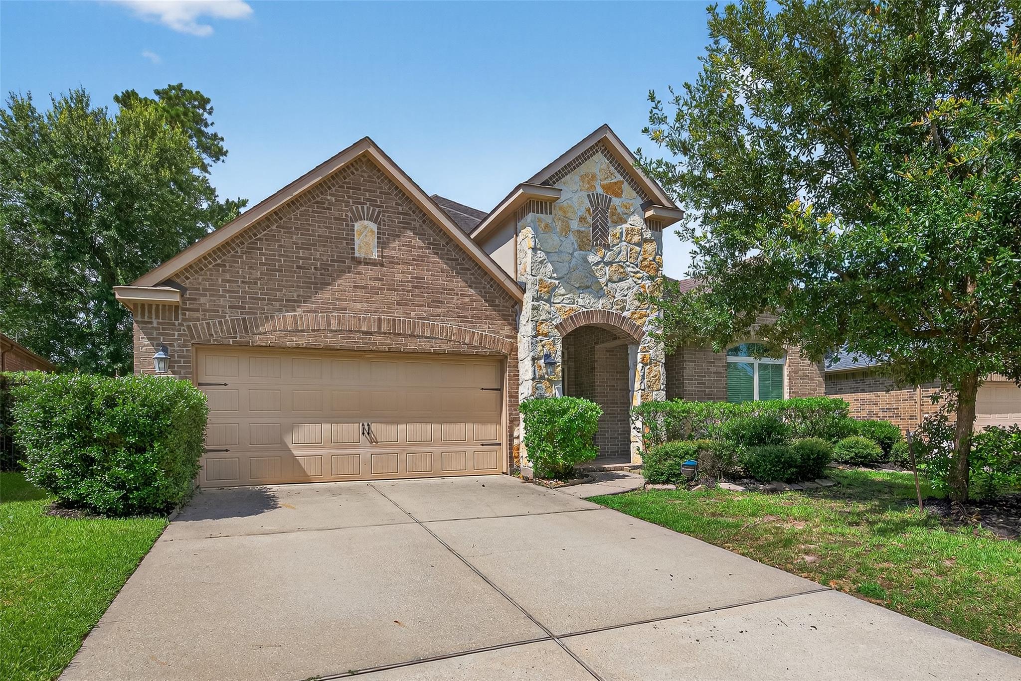 83 W Wading Pond Circle