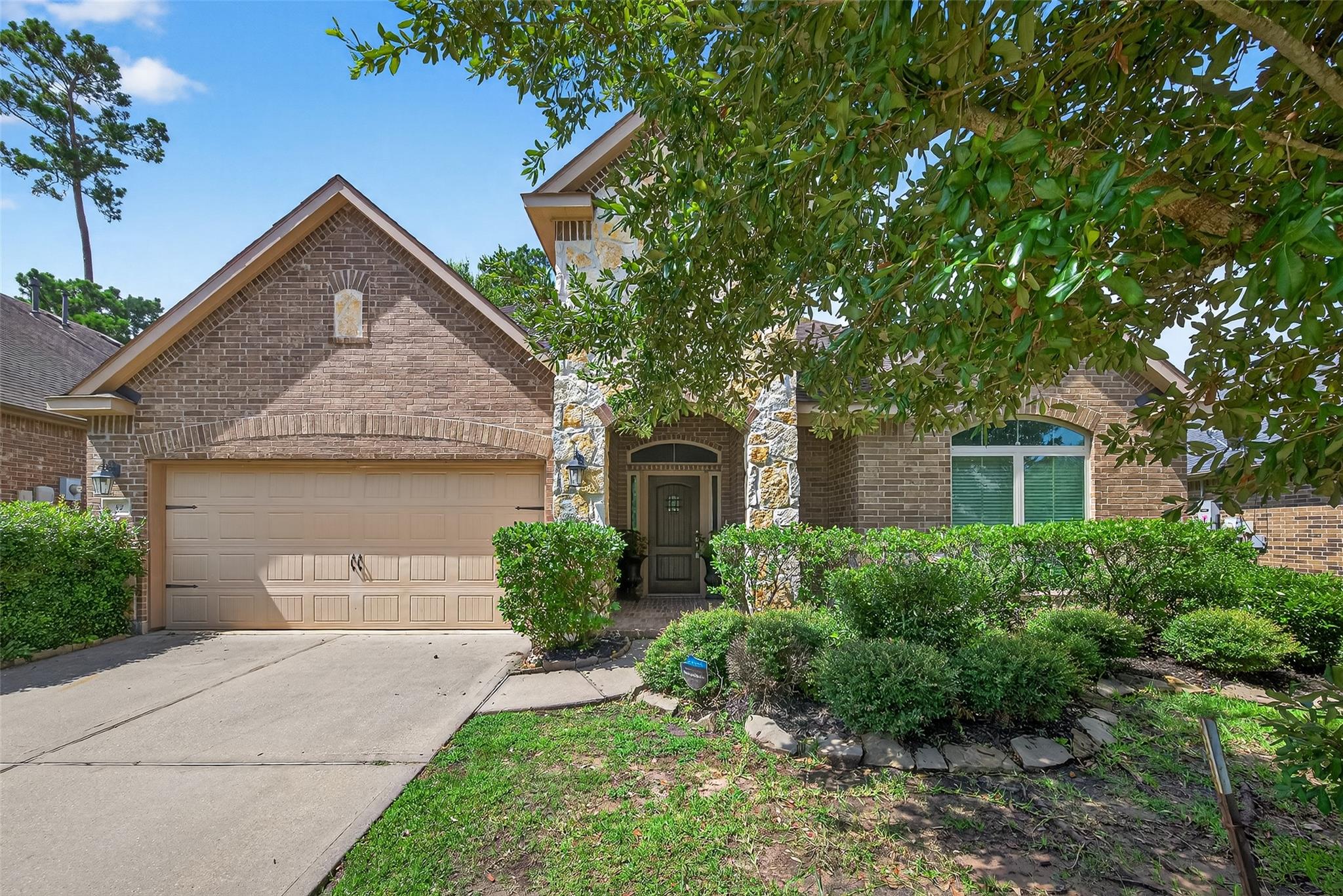 83 W Wading Pond Circle