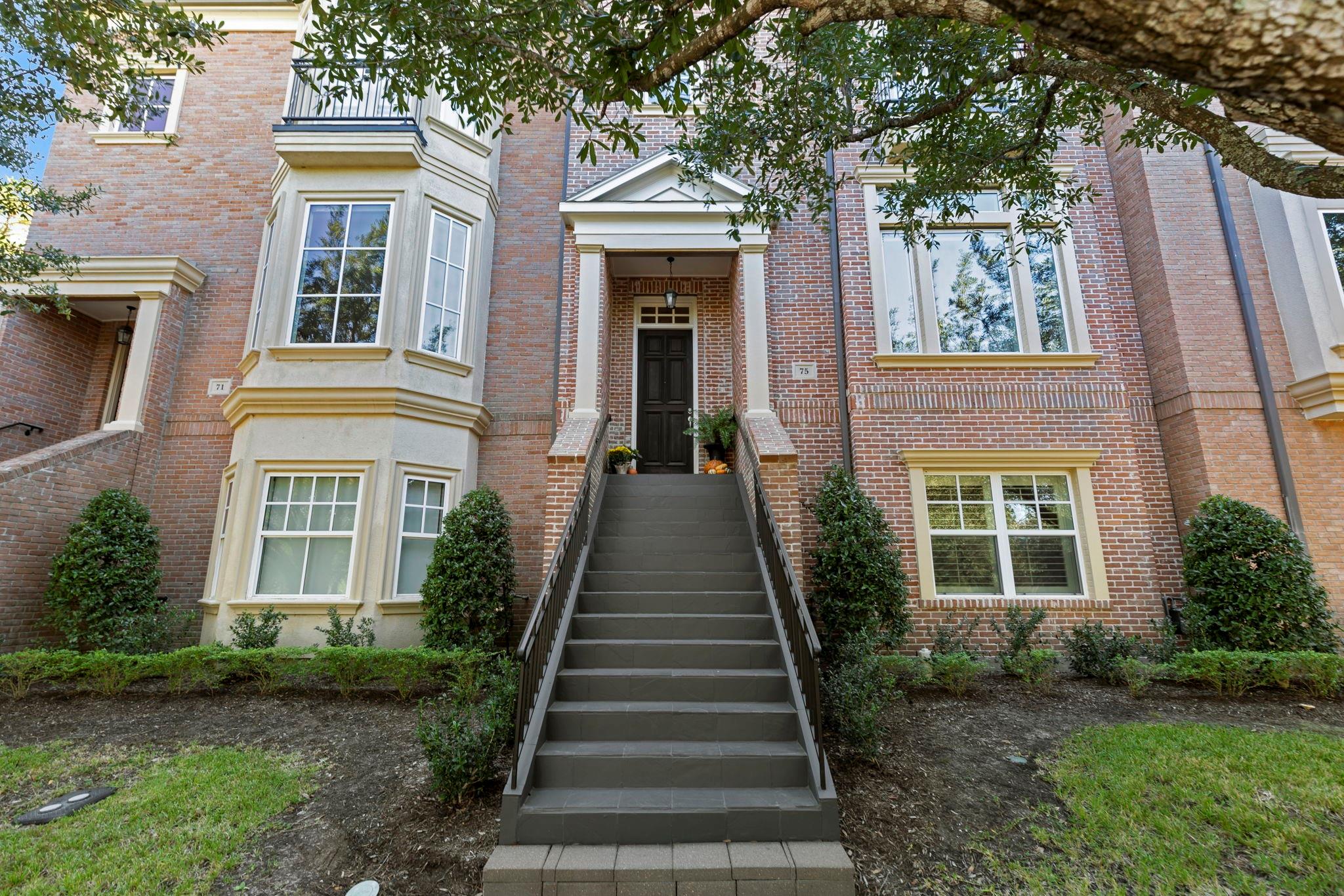 75 Colonial Row Drive