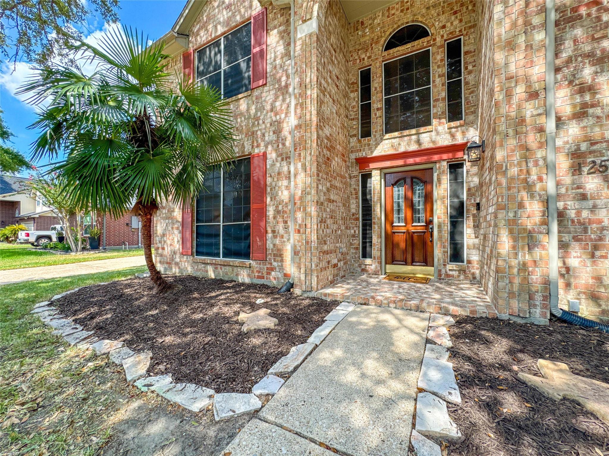 1250 Hunter Wood Drive