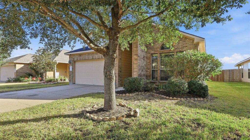 Photo of 5514 Fountain Arbor Lane, Katy, TX 77449 (MLS # 20804838)