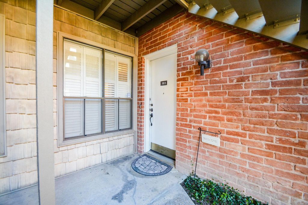 Photo of 2829 Timmons Lane #161, Houston, TX 77027 (MLS # 883908)