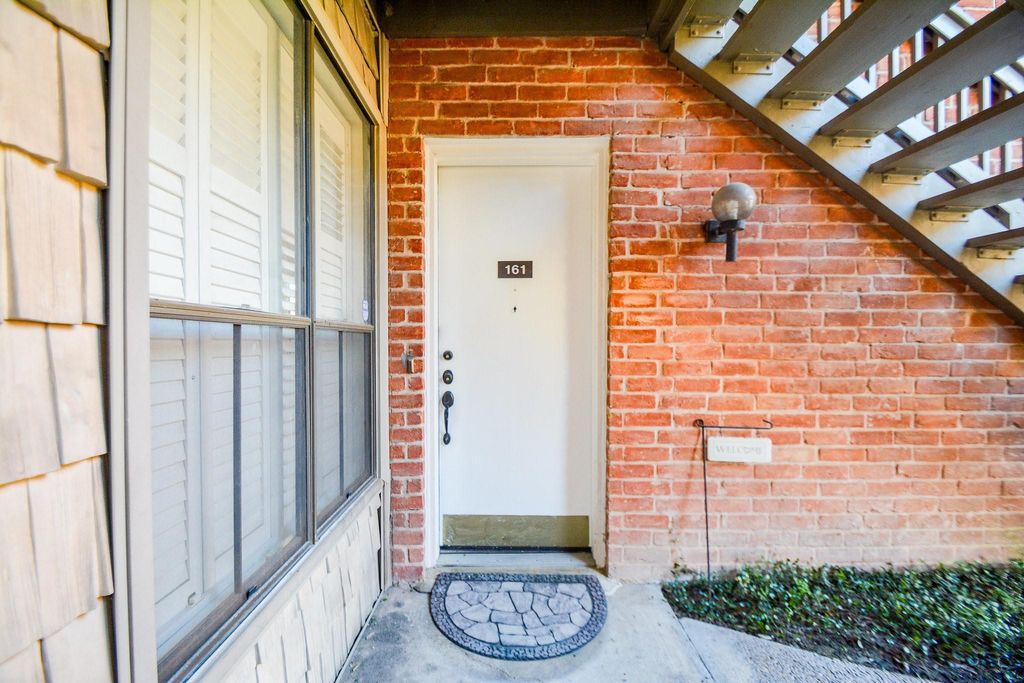 Photo of 2829 Timmons Lane #161, Houston, TX 77027 (MLS # 883908)