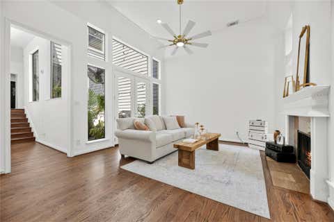 Photo of 6311 Westcott Street, Houston, TX 77007 (MLS # 26877361)