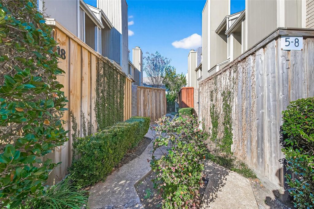 Photo of 1920 Augusta Drive #7, Houston, TX 77057 (MLS # 35259533)