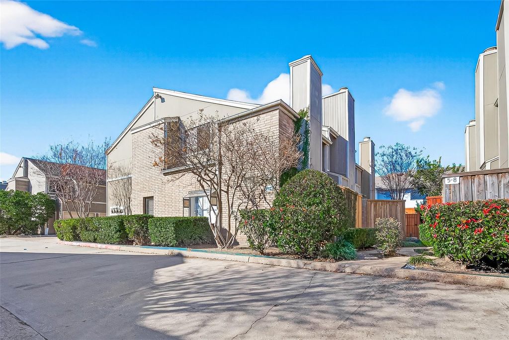 Photo of 1920 Augusta Drive #7, Houston, TX 77057 (MLS # 35259533)