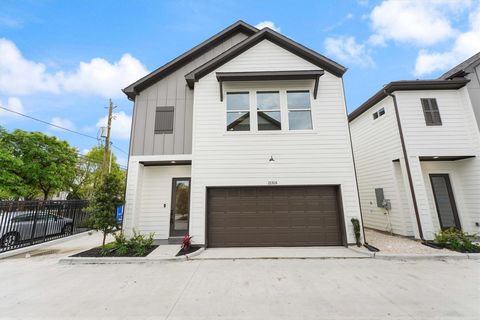 Photo of 2131 Blalock Road #D, Houston, TX 77080 (MLS # 10984111)