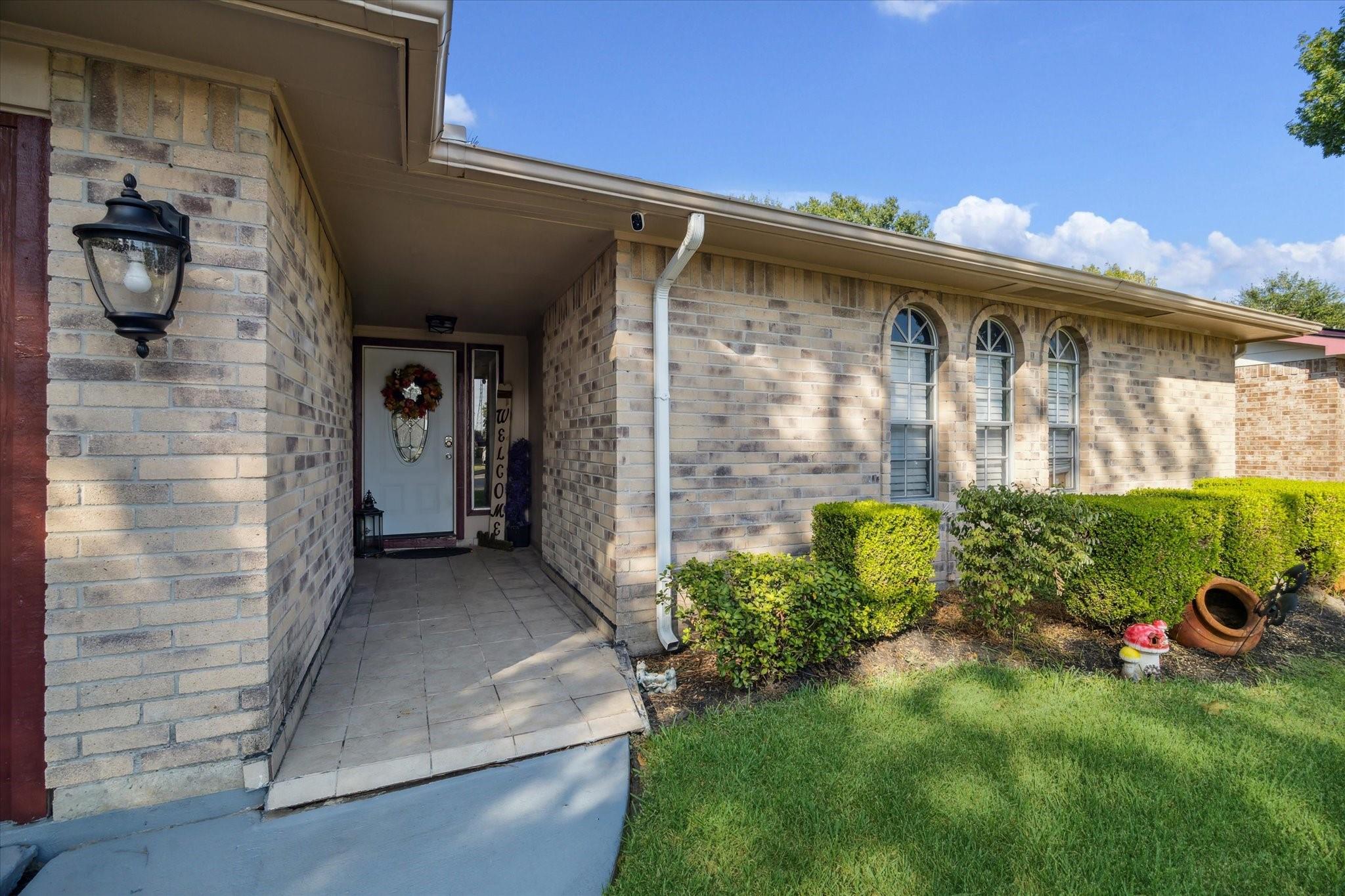 5923 Pine Needle Lane