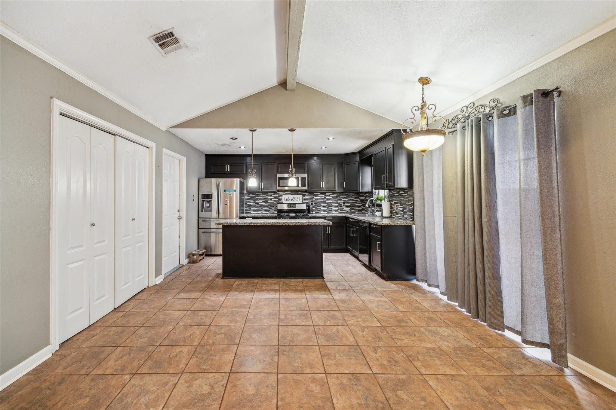 5923 Pine Needle Lane