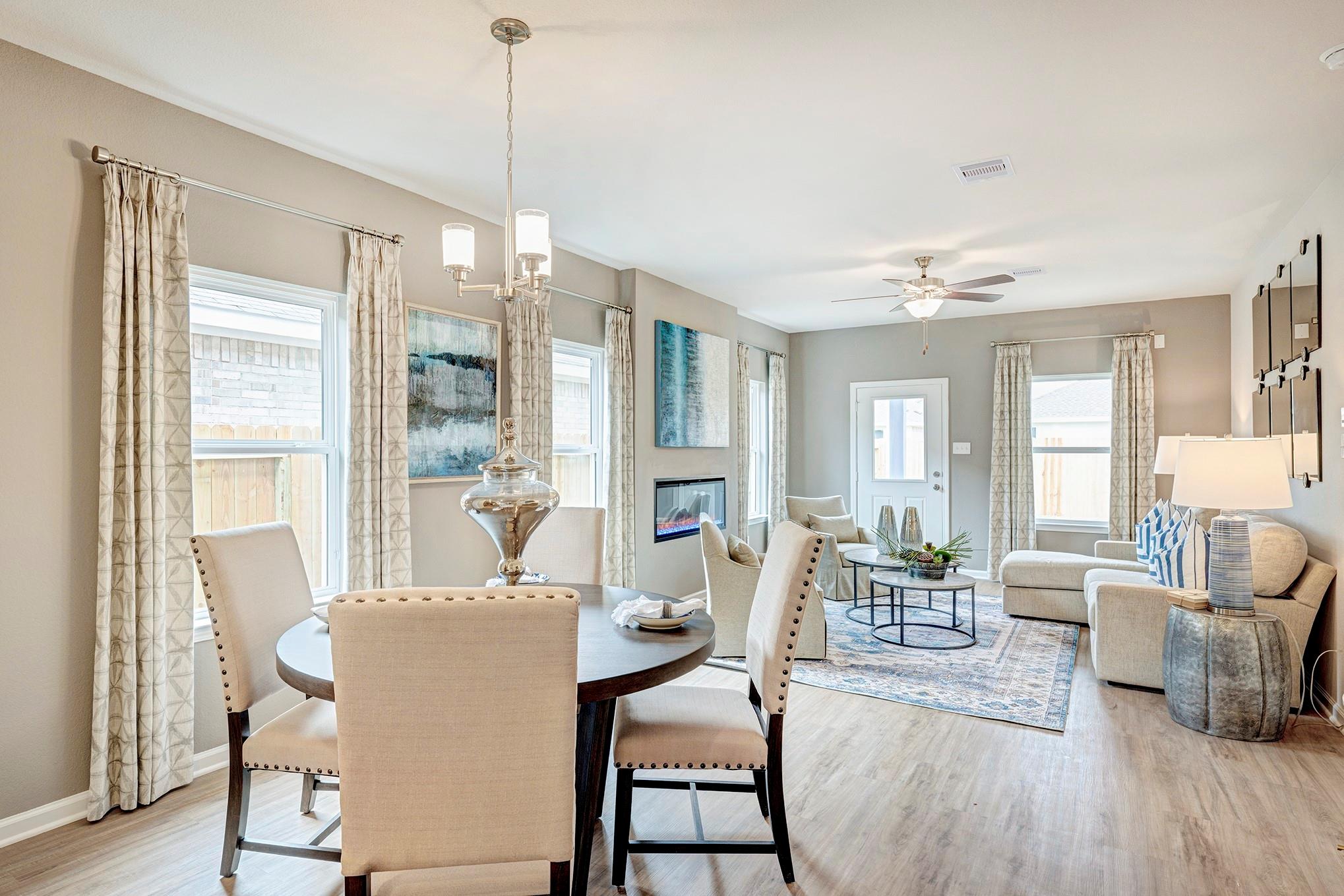 2707 Crested Creek Lane