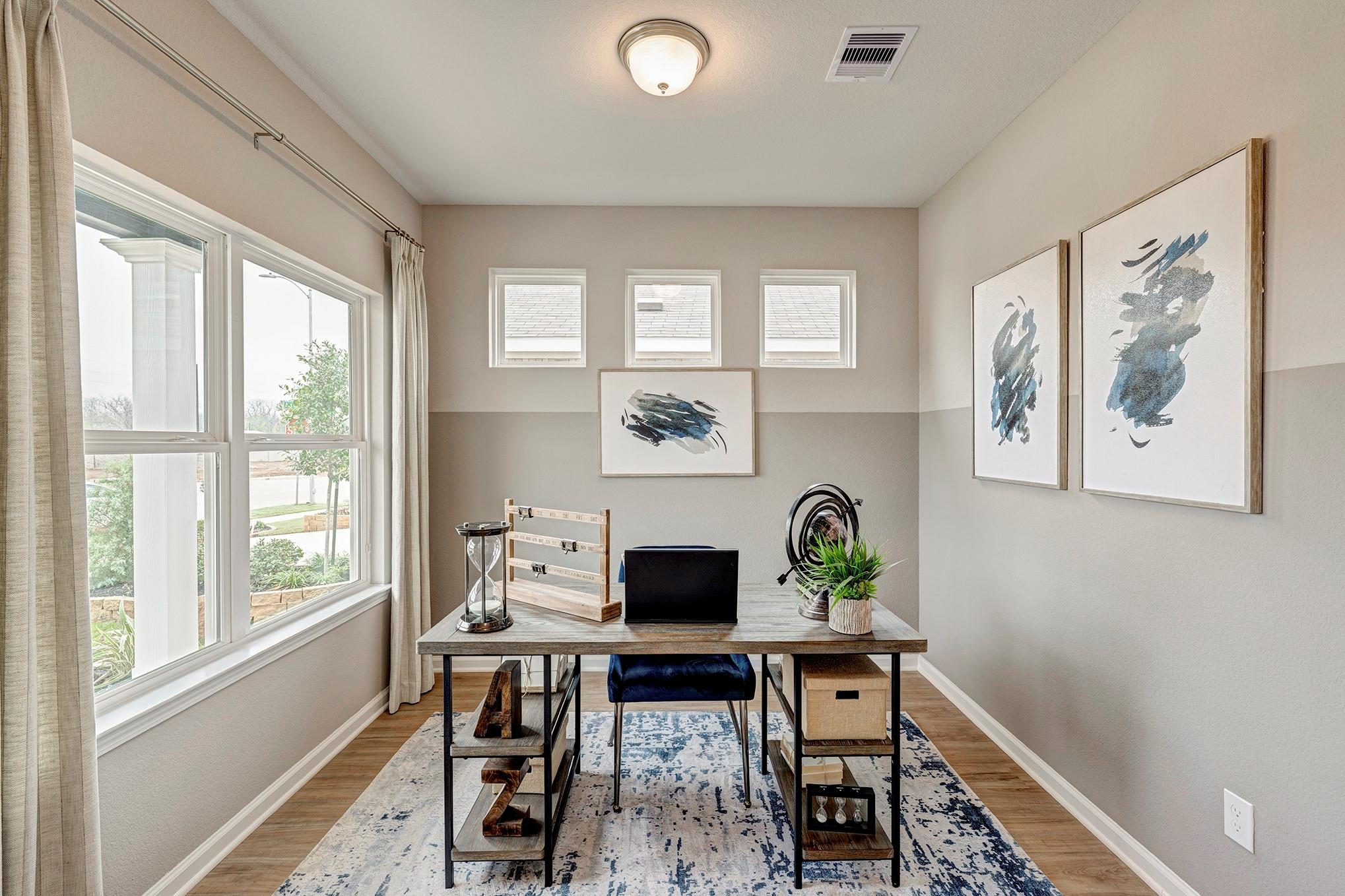 2707 Crested Creek Lane